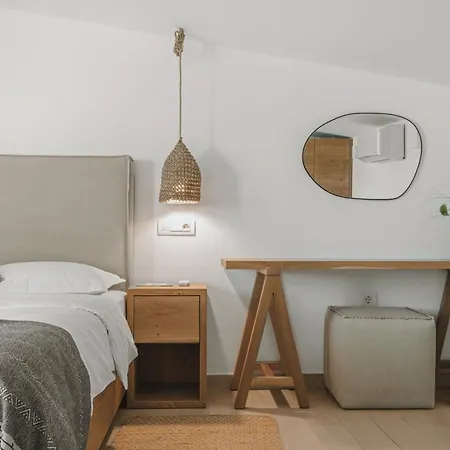 Irida Hotel